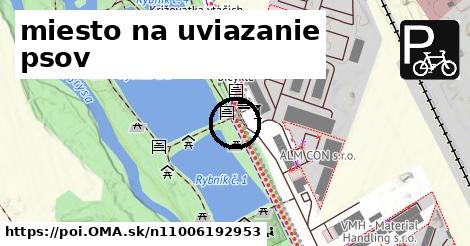 miesto na uviazanie psov