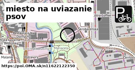 miesto na uviazanie psov