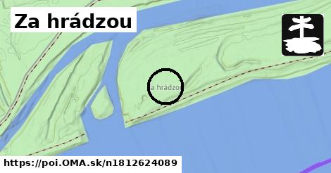 Za hrádzou