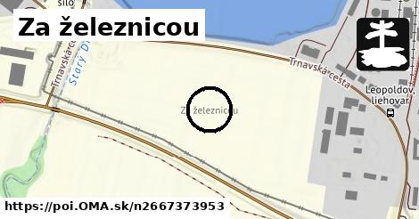 Za železnicou