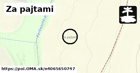 Za pajtami