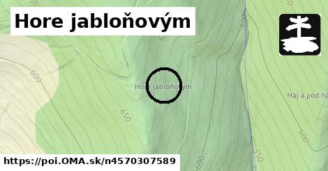 Hore jabloňovým