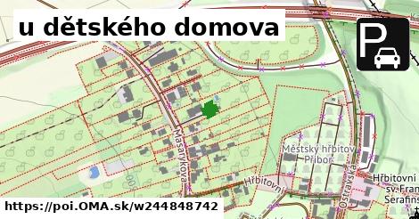 u dětského domova