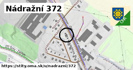 Nádražní 372, Štíty