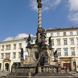 Mariánsky stĺp (Olomouc) podla wikipedie